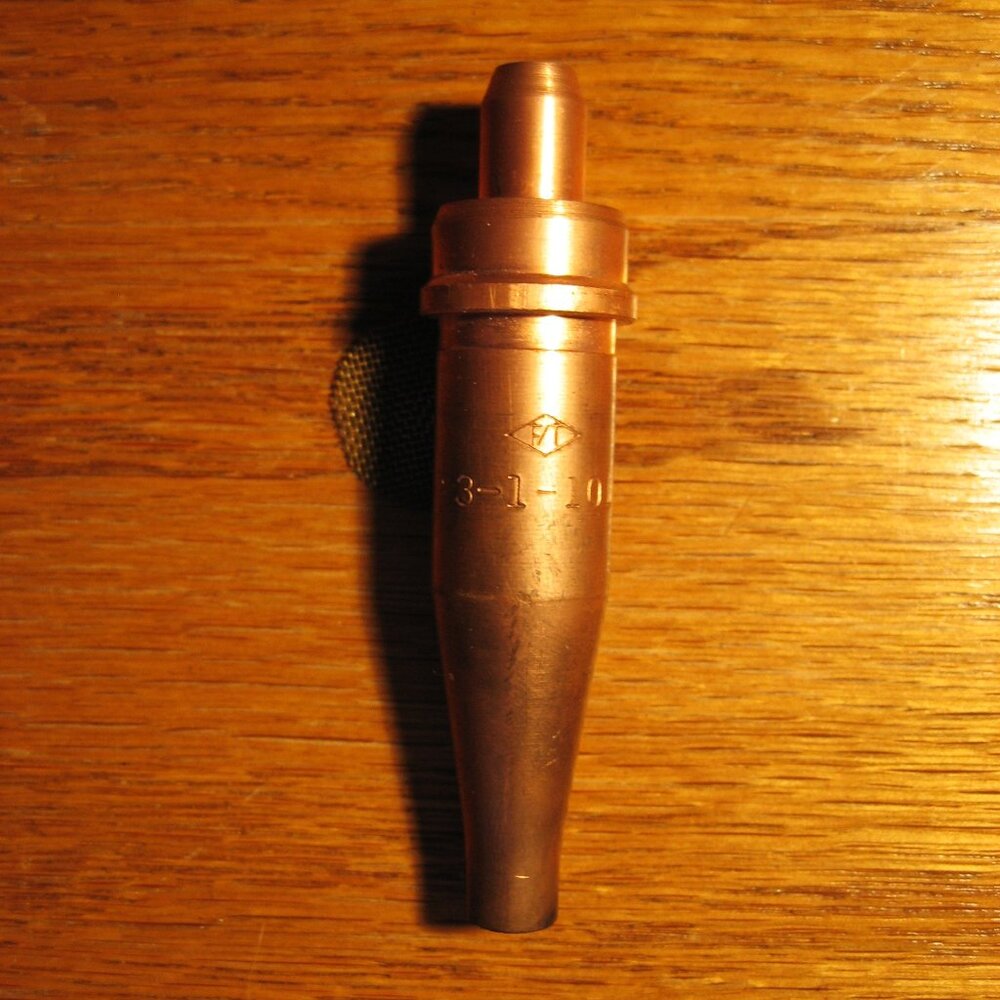 Victor style acetylene cutting tip size 3-1-101